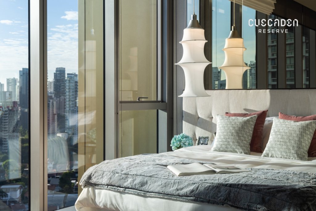 Cuscaden Reserve master bedroom with a city view