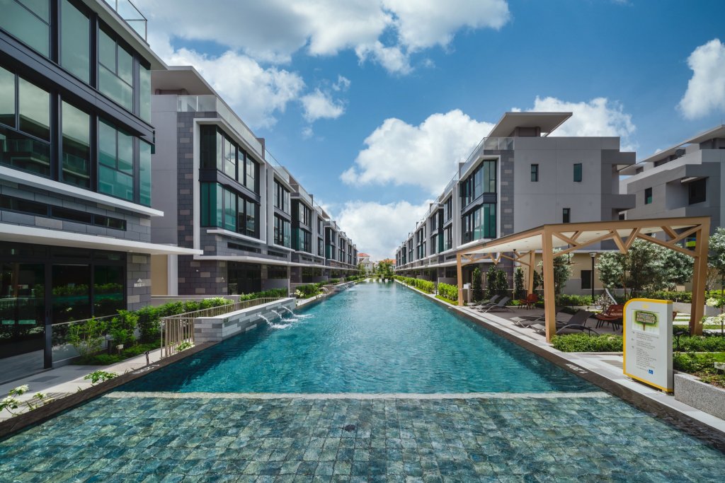 Belgravia Ace pool main view day